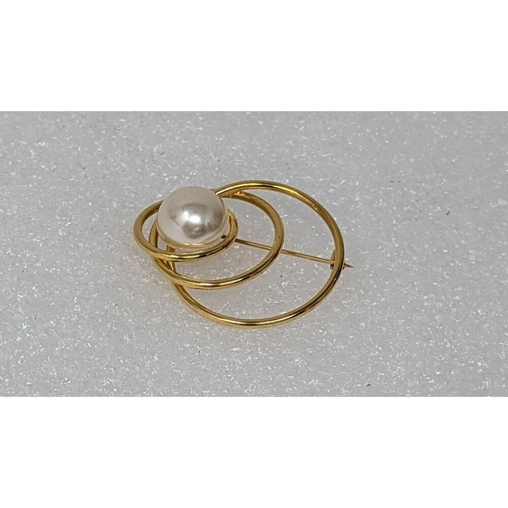 Vintage Napier Gold-Tone Triple Circle Brooch Pin With Faux Pearl Center